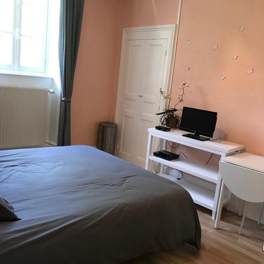 Bed and Breakfast Le Petit Manoir Évaux-les-Bains Esterno foto